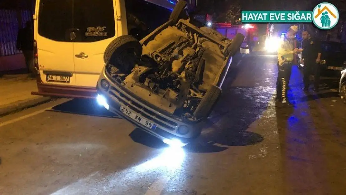 İki araca çarpan otomobil takla attı: 2 yaralı