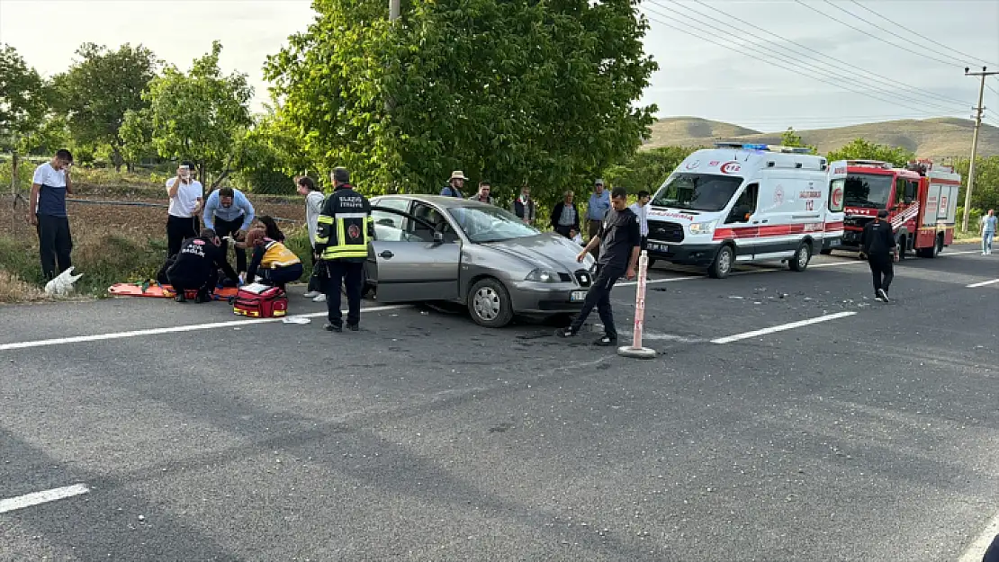 İki Otomobilin Çarpıştığı Kazada 7 Kişi Yaralandı