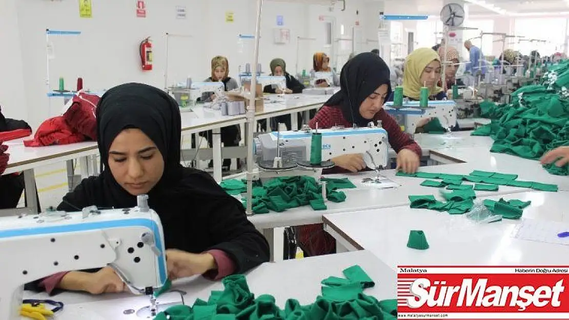 İlçede kurulan tekstil atölyesi kadınlara iş kapısı oldu