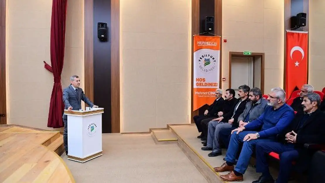 İlk yardım eğitimine katılan mahalle muhtarlarına sertifikaları verildi