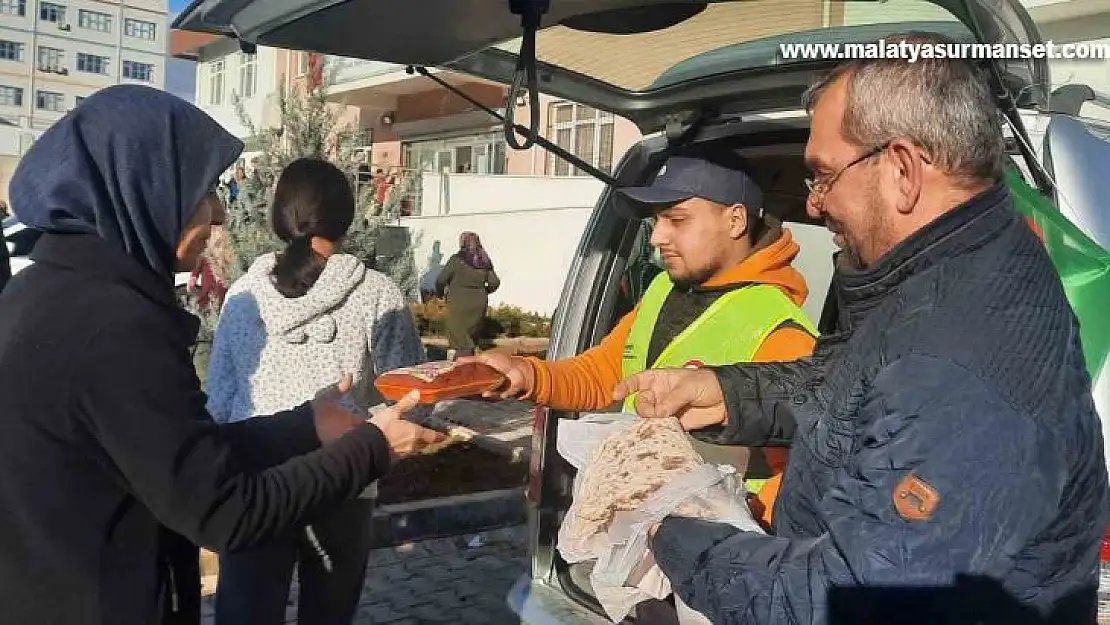 İMKANDER, depremzedeleri yalnız bırakmadı