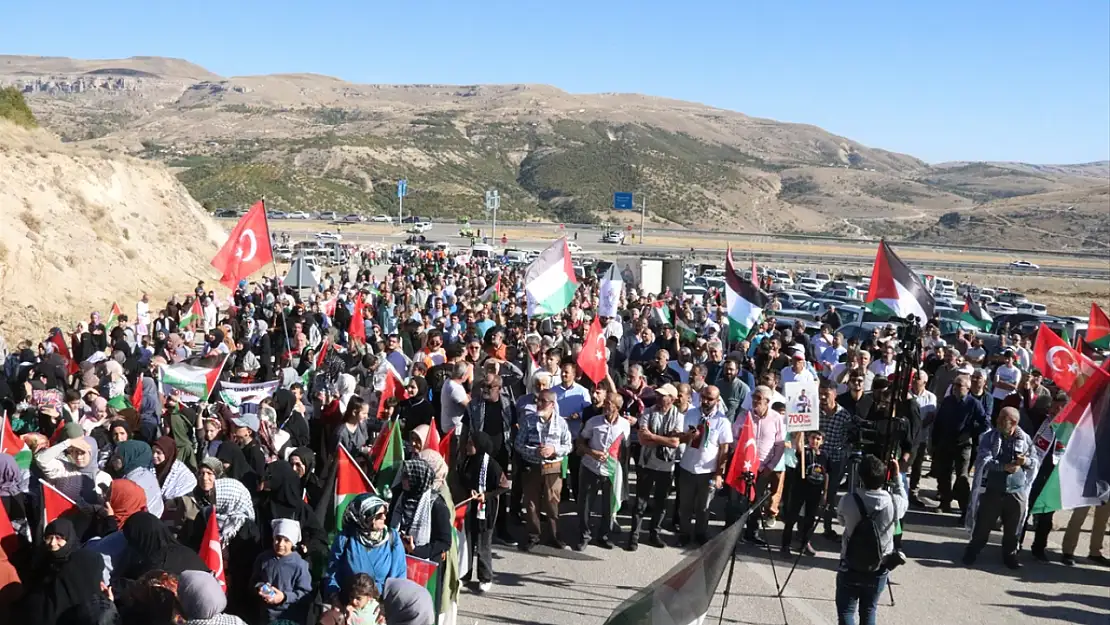 İsrail'in Filistin'e yönelik saldırıları protesto edildi