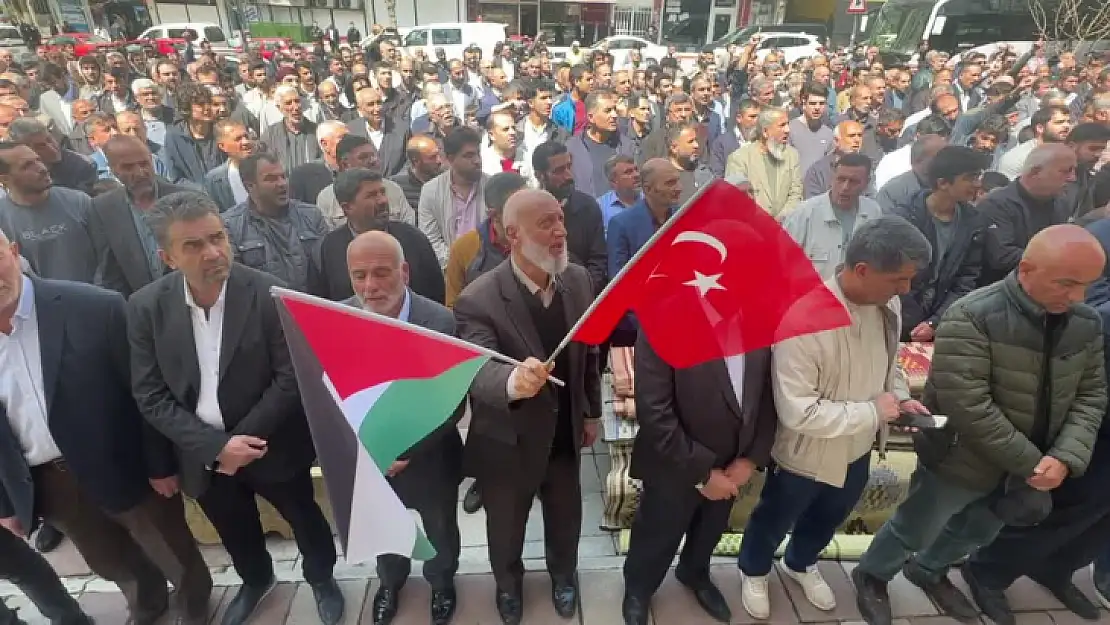 İsrail'in Gazze'deki Saldırıları Protesto Edildi