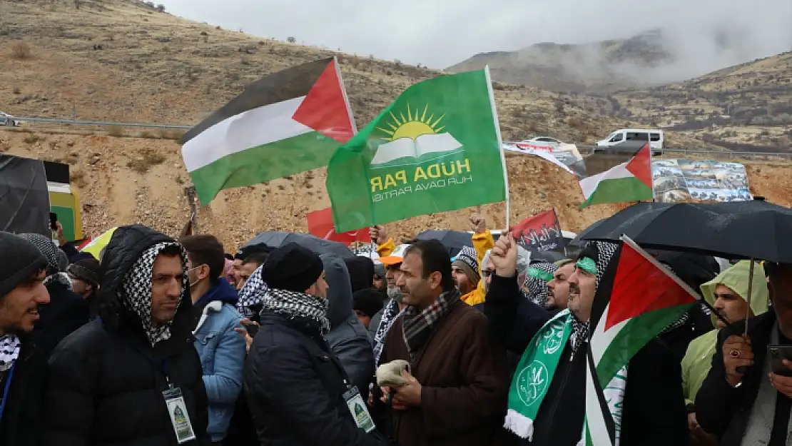 İsrail'in Gazze'ye yönelik saldırıları Malatya'da protesto edildi