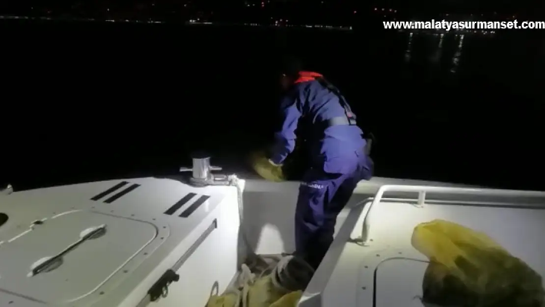 İstanbul Boğazı'nda yasadışı midye avcılığı yapanlar suçüstü yakalandı