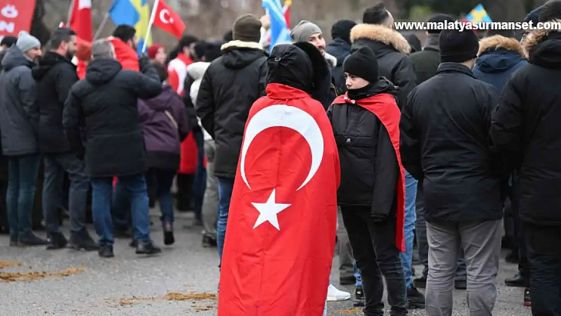 İsveç'te Avrupa Türk Demokratlar Birliği'nden Cumhurbaşkanı Erdoğan'a destek