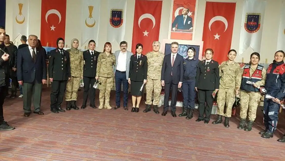 Jandarma kadın astsubaylar fotoğraf sergisi açtı