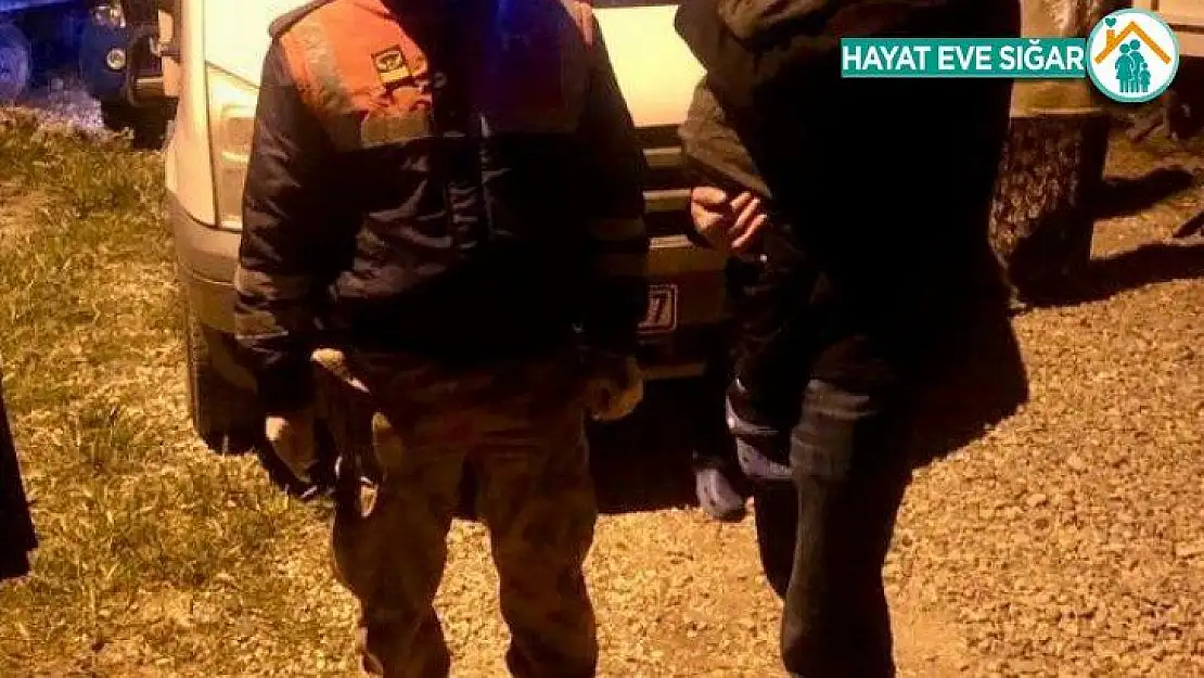 Jandarma kayıp 4 yaşındaki Berat'ı uyurken buldu