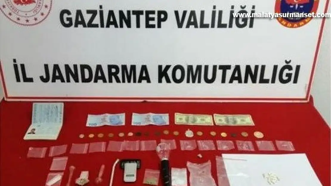 Jandarma uyuşturucu satıcısı ve kaçakçılara göz açtırmıyor