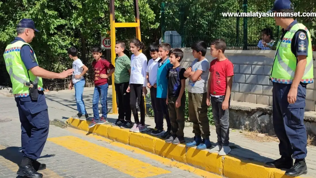 Jandarmadan öğrenciler için önlem