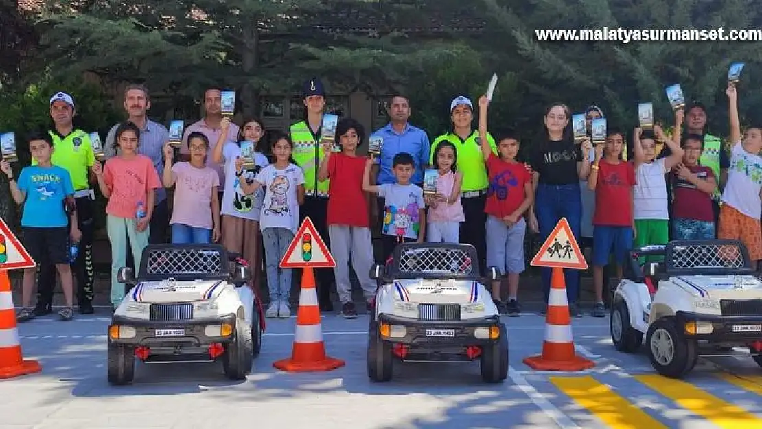 Jandarmadan öğrencilere trafik güvenliği eğitimi