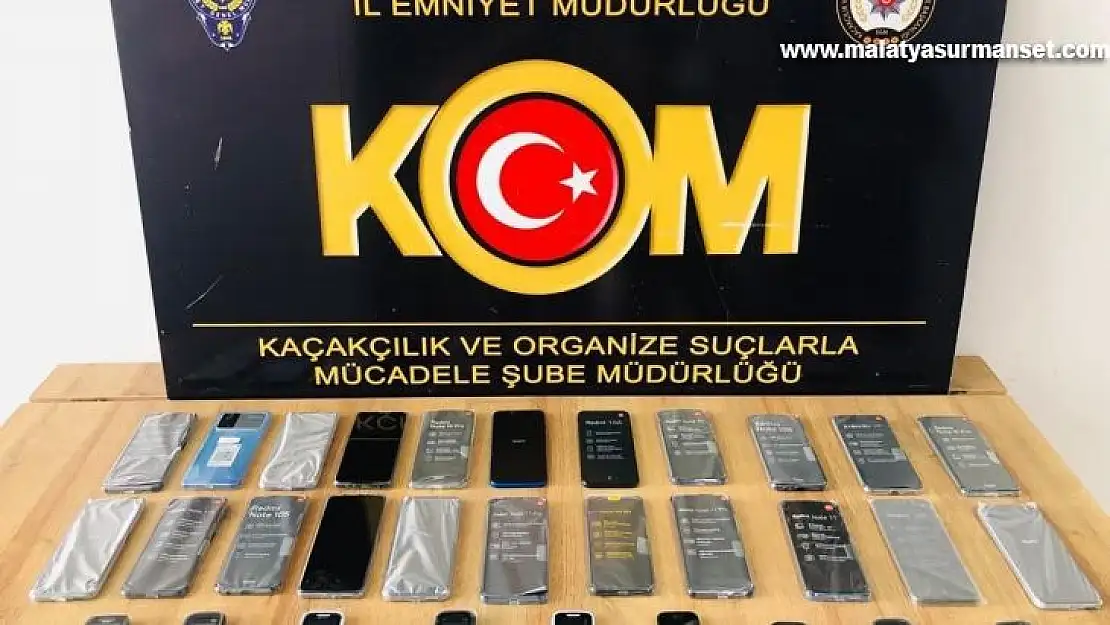 Kaçak telefonlarla yakalanan 3 şahıs gözaltına alındı