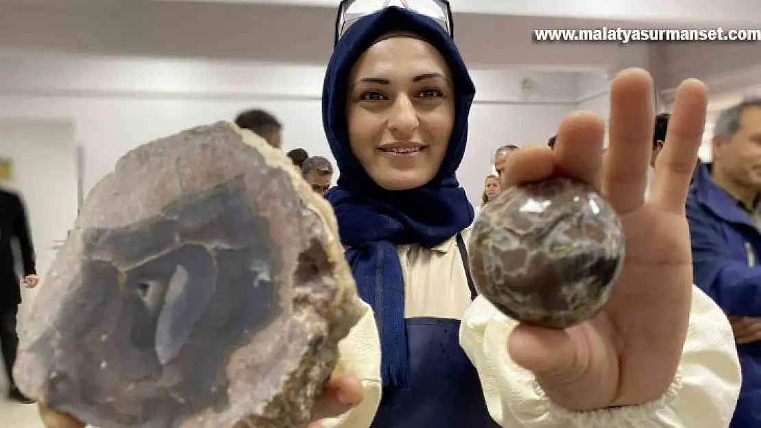 Kadın eliyle değerli taşlar yeniden hayat buldu