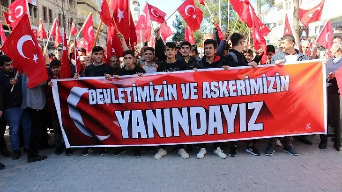 Kahta'da binlerce genç şehit ve gaziler için yürüdü