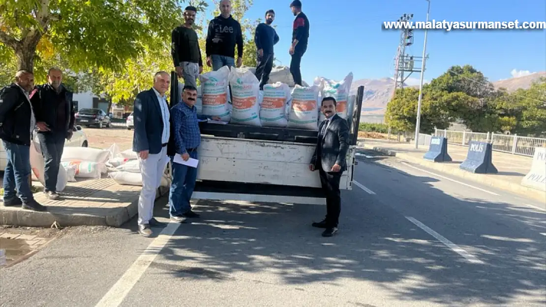 Kale'de çiftçilere sertifikalı tohumlar dağıtıldı