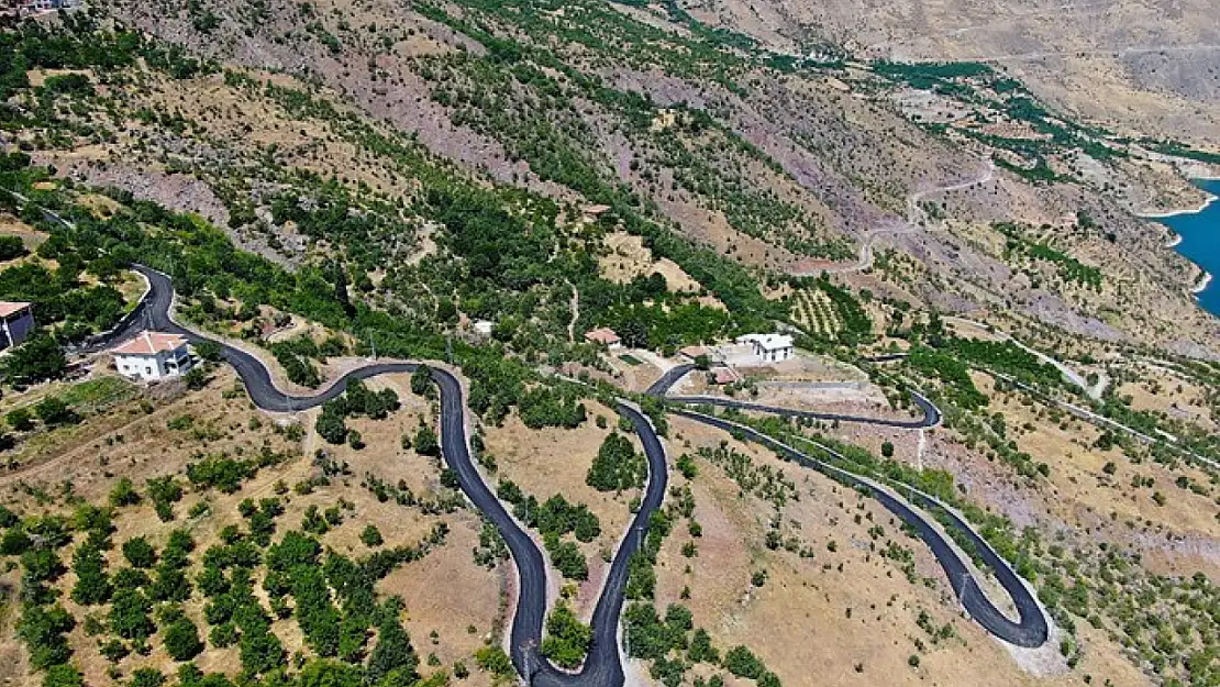 Kale İlçesi Karaağaç Mahallesi Yolu Asfaltlandı