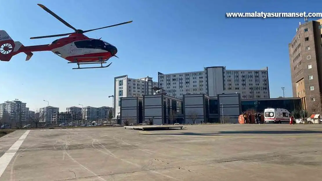 Kalp krizi geçiren hasta, ambulans helikopter ile hastaneye sevk edildi