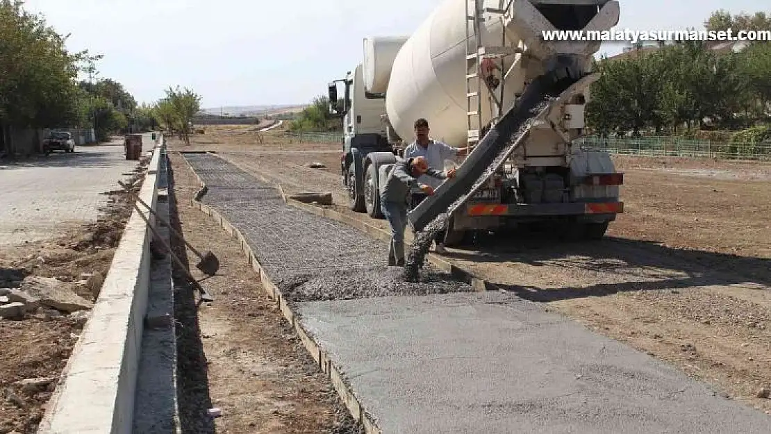 Kanal boyu 2. Etap park çalışmaları hızla devam ediyor