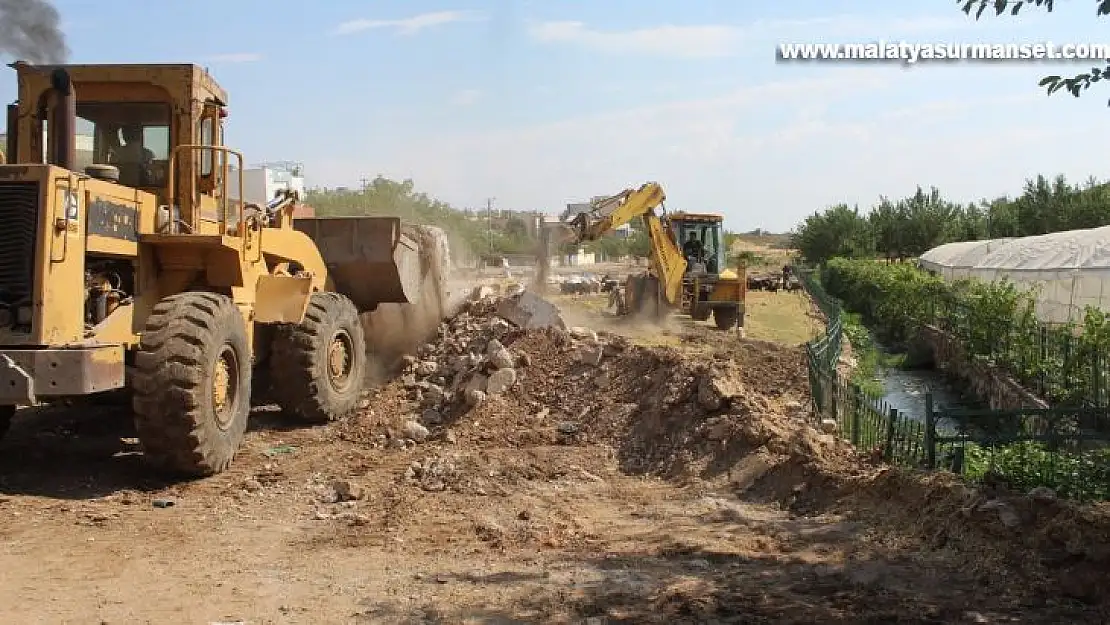 Kanal Boyu Parkı'nın ikinci etap çalışmalarına başlandı