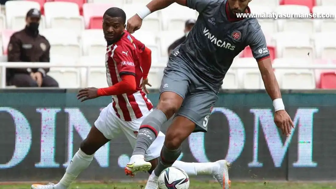 Karagümrük'ün yıldızı futbolu bıraktı