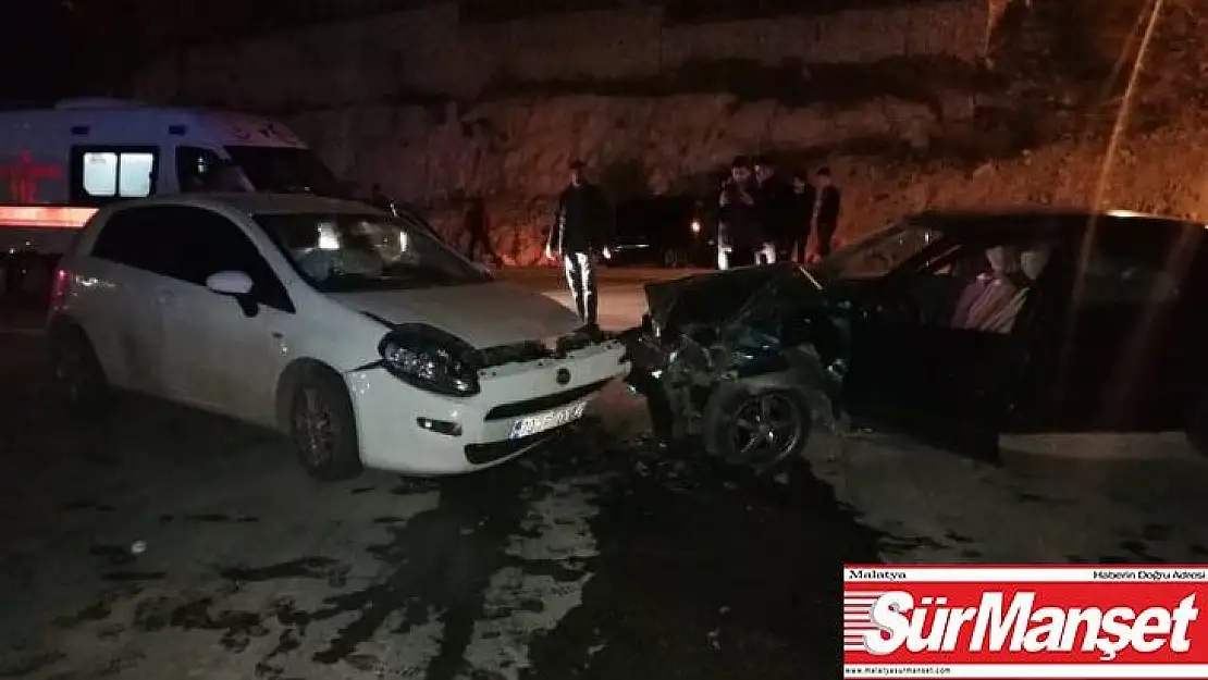 Karaman'da iki otomobil çarpıştı 2 yaralı