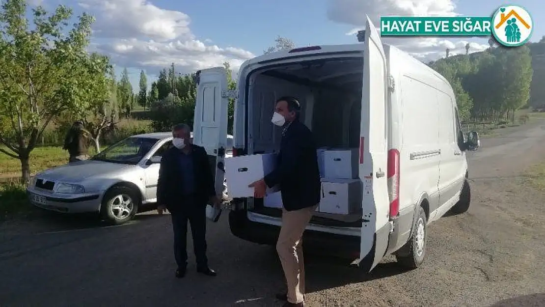 Karantina altındaki köye gıda yardımı yapıldı