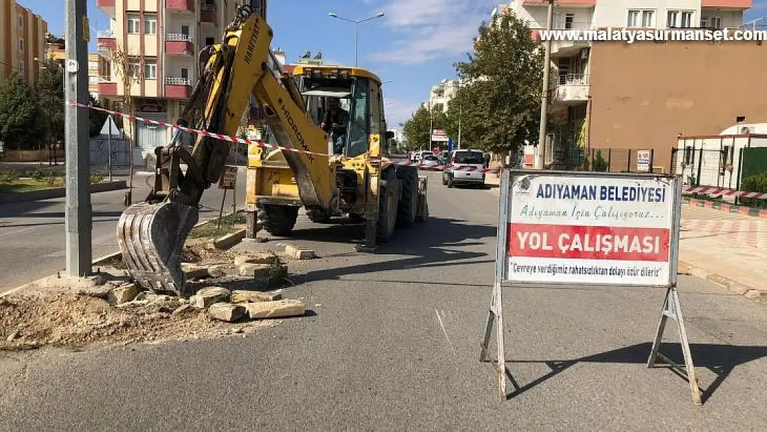 Karapınar Caddesi'nde refüj düzenleme çalışması yapılıyor