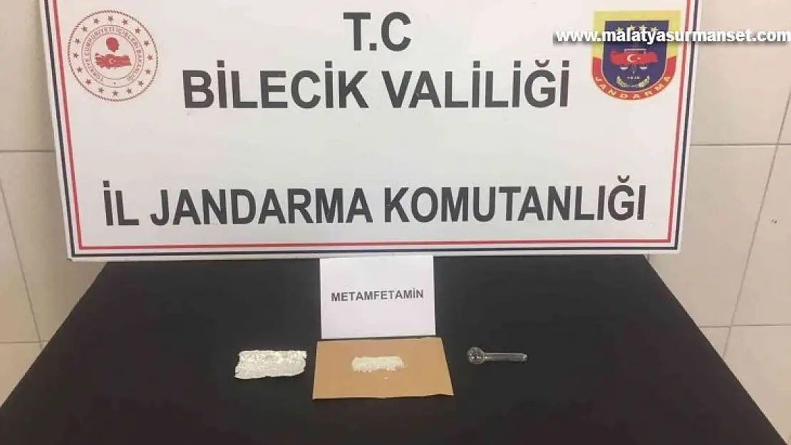 Kavga ihbarına giden jandarma uyuşturucu operasyonu düzenledi