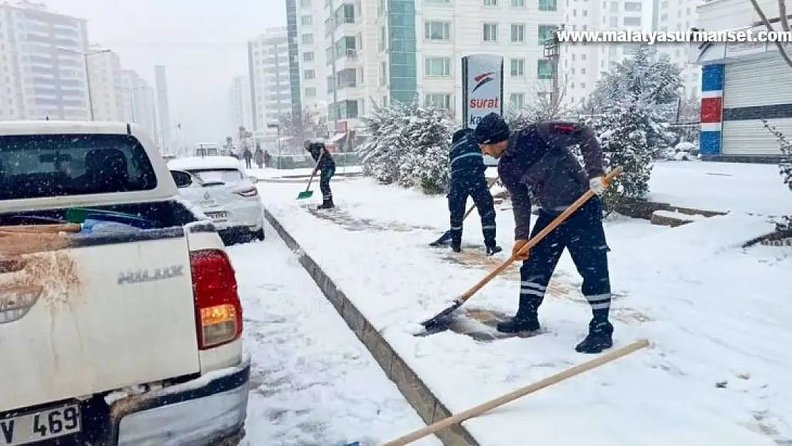 Kayapınar Belediyesi karla mücadele başlattı