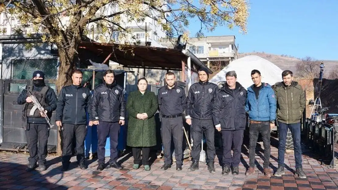 Kaymakam Demir'den polis uygulama noktasına ziyaret