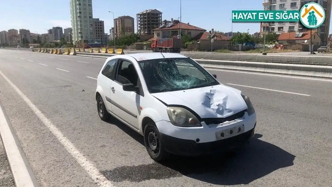 Kayseri'de otomobilin çarptığı genç kız hayatını kaybetti