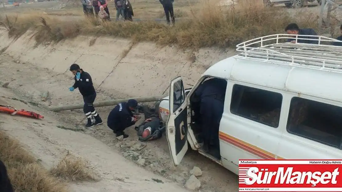 Kayseri'de minibüs kanala düştü 3 yaralı