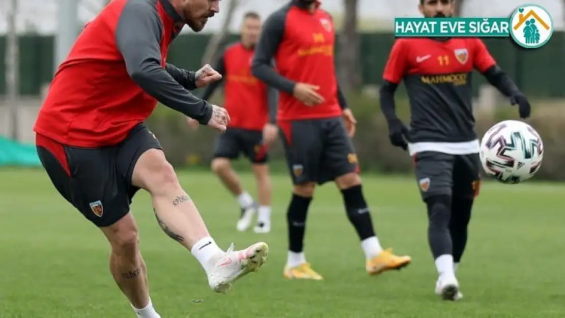 Kayserispor kampa girdi