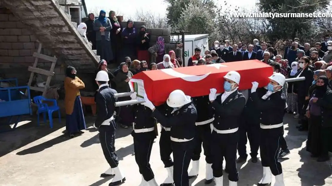 Kazada ağır yaralanan stajyer polis hayatını kaybetti