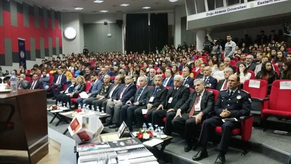 Kıbrıs'ta 'Tabip Binbaşı Nihat İlhan ve şehit ailesi anısına: Kıbrıs Türk'ünün Varoluş Mücadelesi ve Kumsal Baskını' Paneli