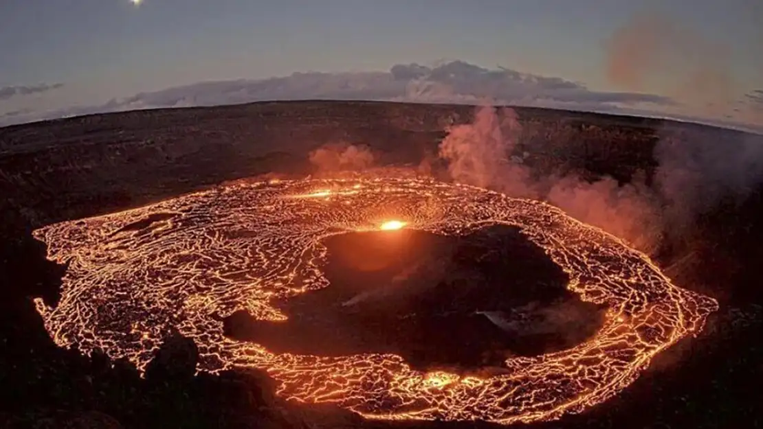 Kilauea Yanardağı yeniden faaliyete geçti