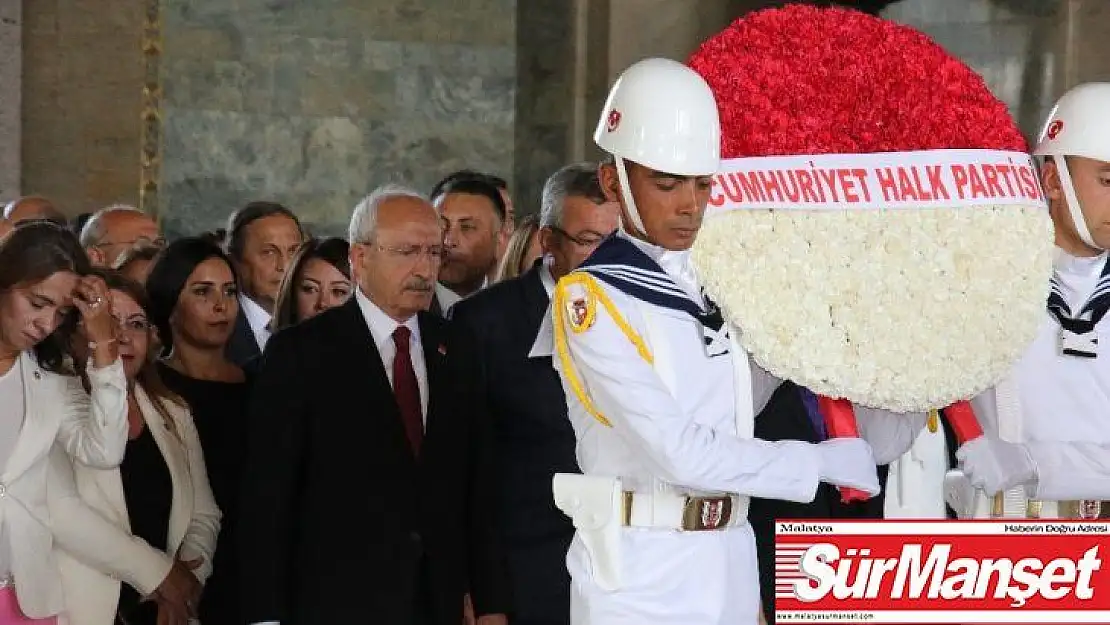 Kılıçdaroğlu başkanlığındaki CHP heyeti Anıtkabir'i ziyaret etti