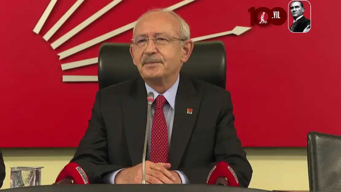 Kılıçdaroğlu, CHP Genel Merkez personeli ile vedalaştı