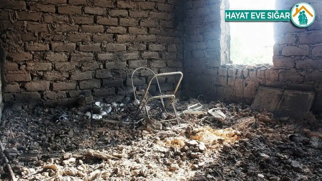 Kırgızistan-Tacikistan sınırındaki çatışmada ateş altında kalan Kırgız köyleri görüntülendi