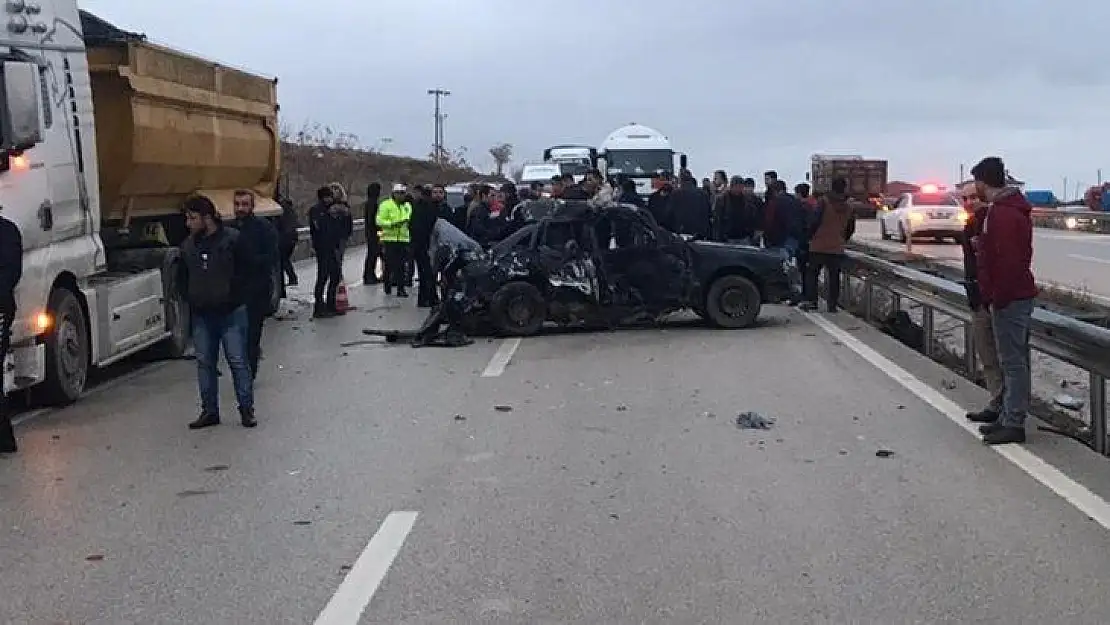 Kırıkkale'de trafik kazası 1 ölü  1 yaralı