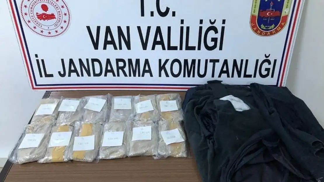 Kıyafet astarına gizlenmiş 3 kilo 100 gram eroin ele geçirildi