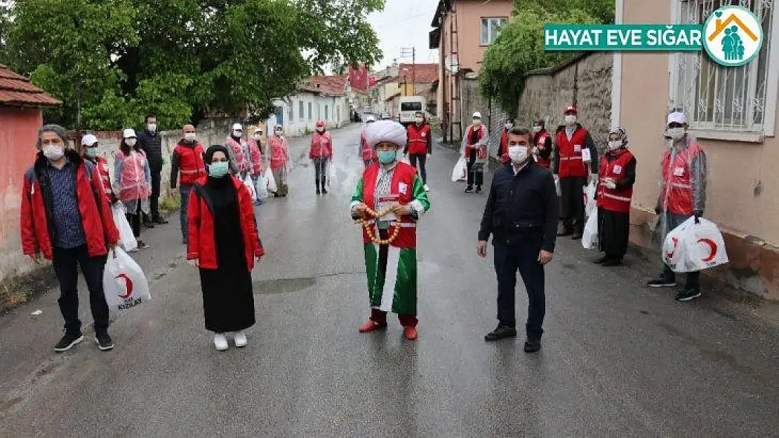 Kızılay'dan Anneler Günü'ne 'tatlı' kutlama