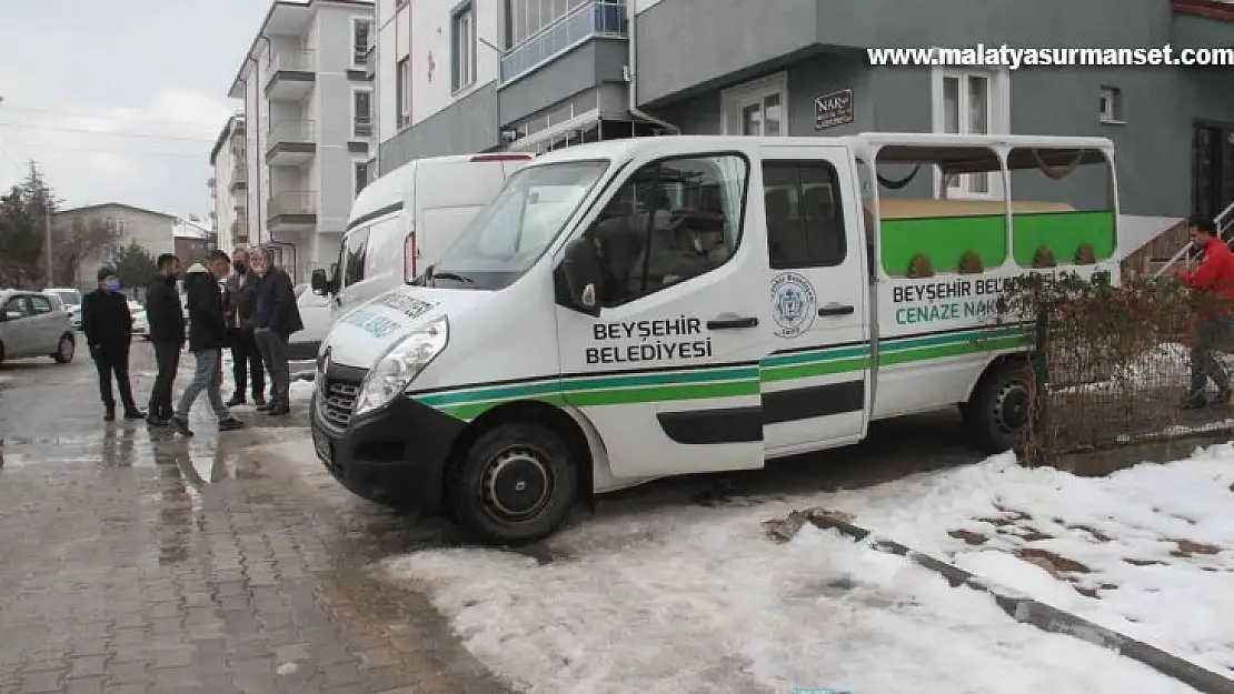 Konya'da felsefe öğretmeni evinde ölü bulundu