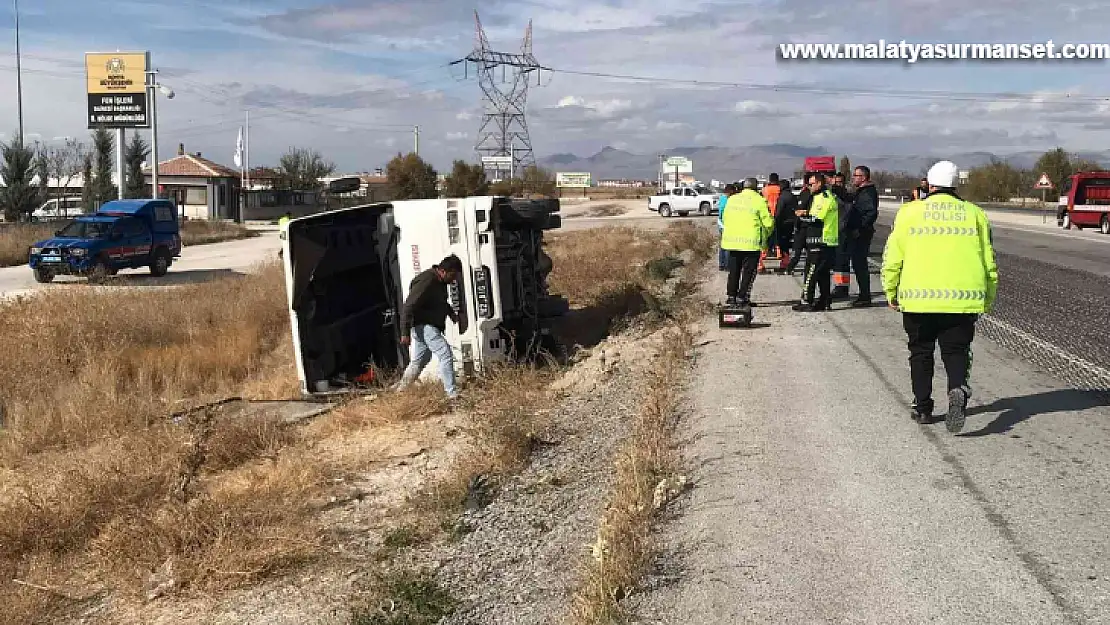 midibüs şarampole devrildi: 1 yaralı