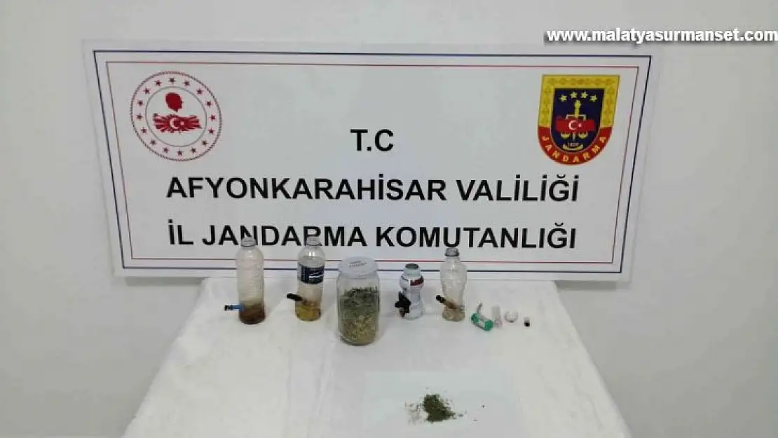 Köy odasına uyuşturucu baskını: 4 gözaltı