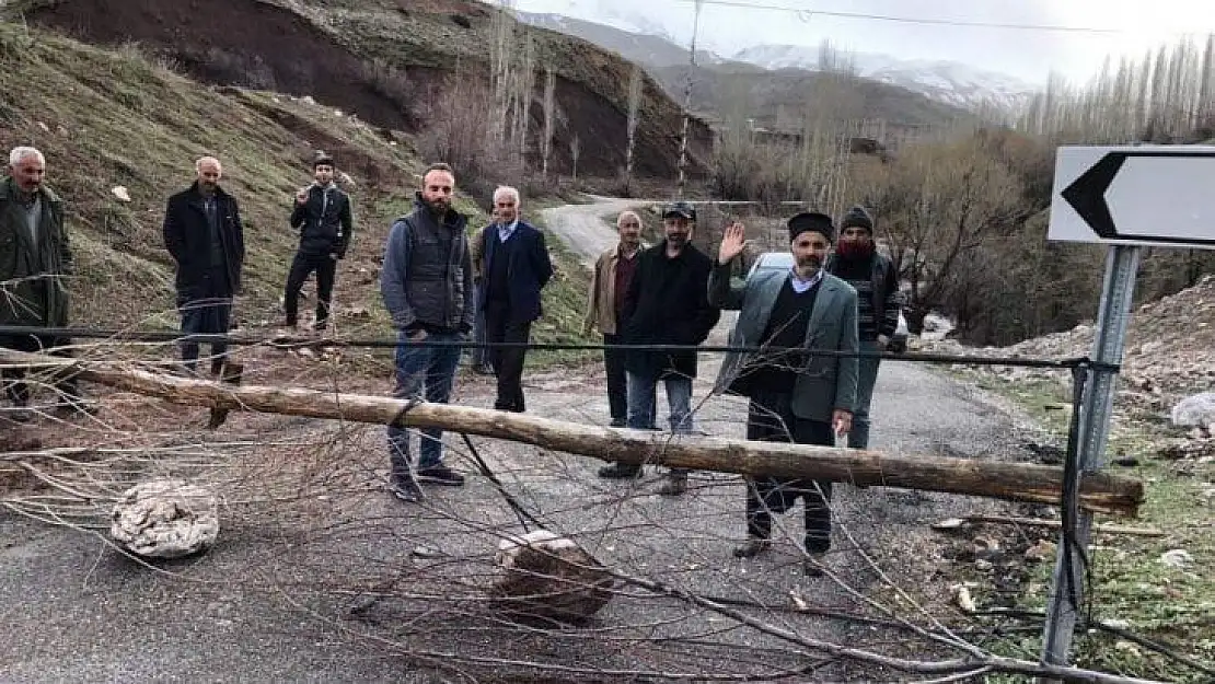 Köylüler kendilerini karantinaya aldı