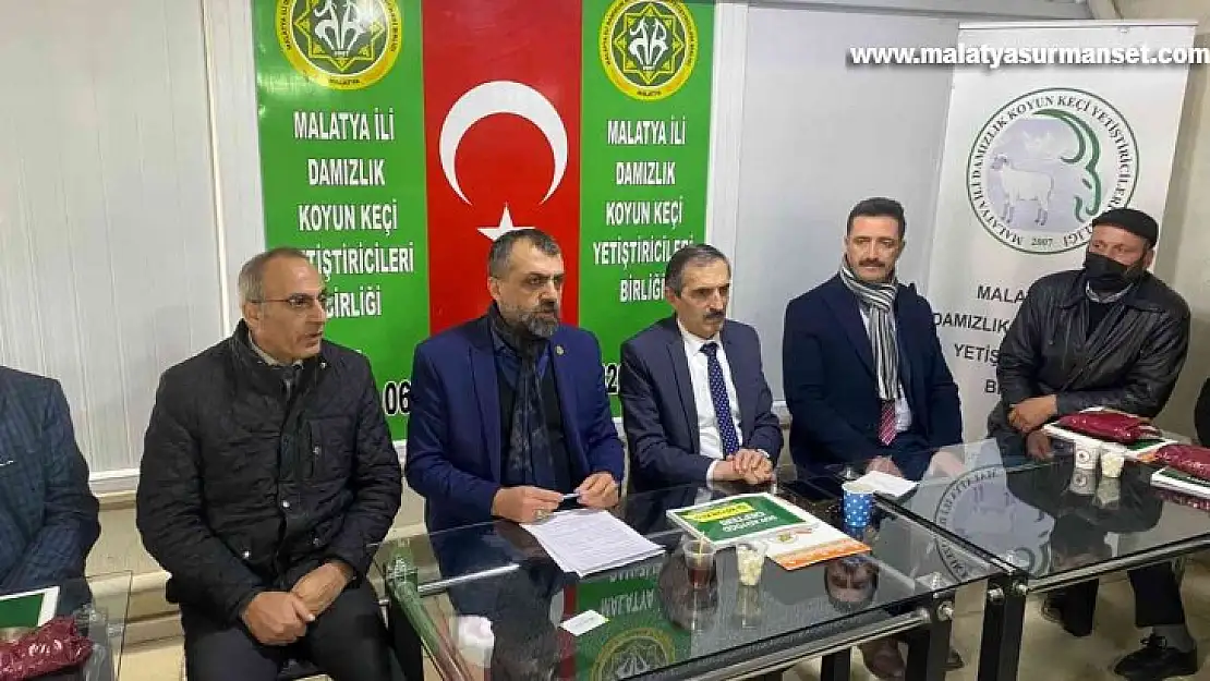 Koyun ve Keçi Birliğinden, küpe ve kayıt defteri dağıtım toplantısı