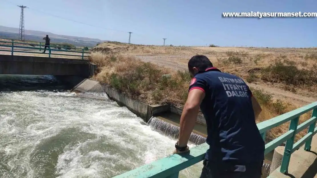 Koyunu kurtarmak isteyen çoban akıntıya kapıldı