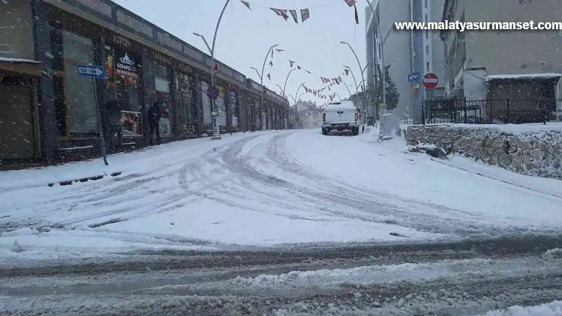 Kulp'ta eğitime kar engeli