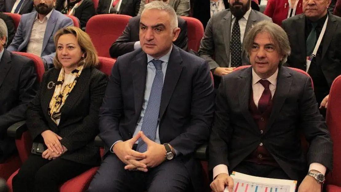 Kültür ve Turizm Bakanı Ersoy: 'Etkin kütüphane projesi, tüm kurumlara fayda sağlayacaktır'